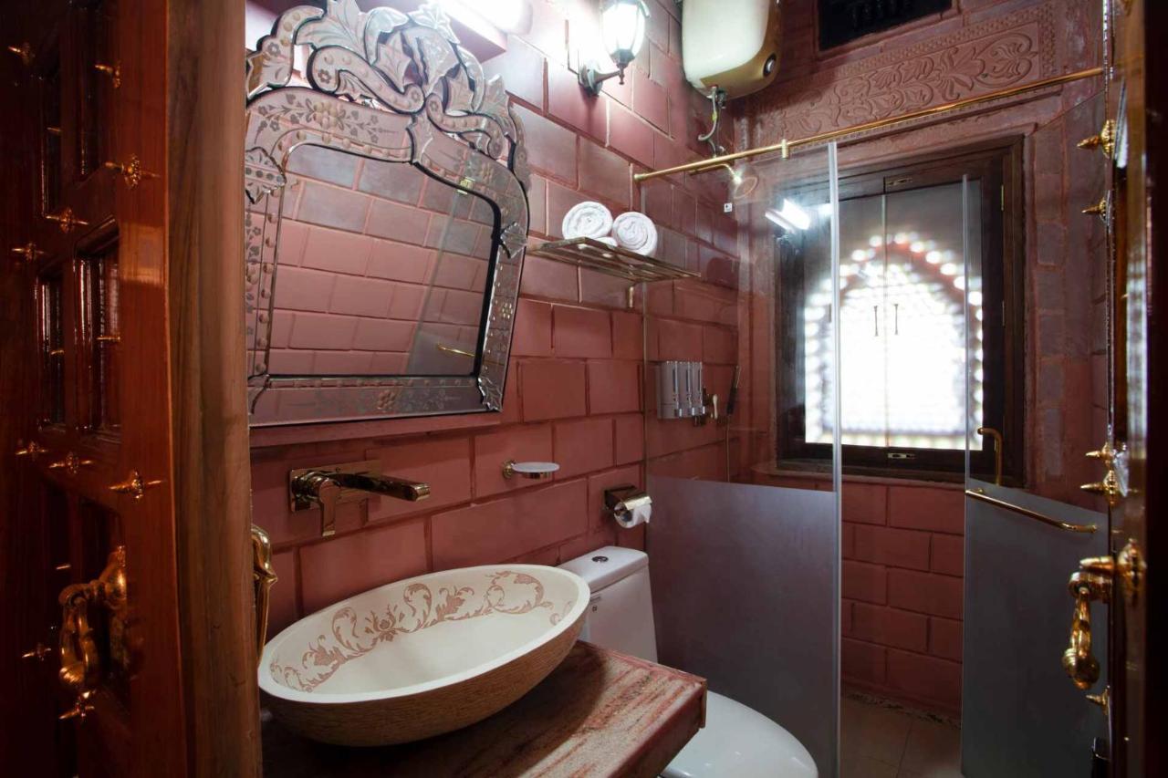 אוטי Stayvista At Pink Palace Rajasthani Decor מראה חיצוני תמונה